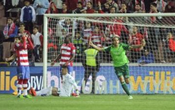1-1. Larrivey celebró el gol del empate que anotó Bondonga.