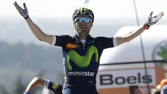 Alejandro Valverde celebra su victoria en la edici&oacute;n de 2016 de la Flecha Valona.