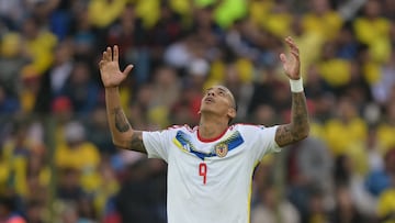 Venezuela's forward #09 Jhonder Cadiz celebrates after scoring during the 2026 FIFA World Cup South American qualifiers football match between Ecuador and Venezuela, at the Rodrigo Paz Delgado stadium in Quito, on March 21, 2025. (Photo by Rodrigo BUENDIA / AFP)