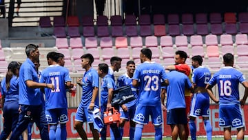 Futbol, Universidad de Chile vs Magallanes.
Fecha 4, campeonato Nacional 2023.
Los jugadores de Universidad de Chile son fotografiados durante el partido de primera divisin contra Magallanes disputado en el estadio La Portada en La Serena, Chile.
11/02/2023
Javier Salvo/Photosport
Football, Universidad de Chile vs Magallanes.
4nd turn, 2023 National Championship.
Universidad de ChileÕs players are pictured during the first division match against Magallanes at the stadium La Portada in La Serena, Chile.
11/02/2023
Javier Salvo/Photosport