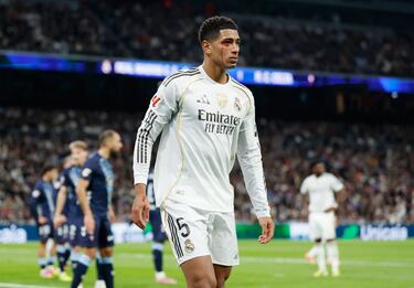 Indignación en el Madrid por el codazo de Borja Iglesias a Bellingham