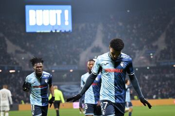 Christopher Operi celebra el tercer gol del Le Havre al Olympique de Lyon.