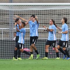 Lavega lidera la avalancha charrúa