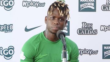 Deinner Quiñones en rueda de prensa