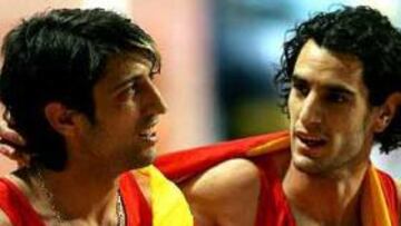 <b>MADRID 2005. </b>Antonio Reina y Juan de Dios Jurado celebran sus medallas de plata y bronce en los 800 metros de los Europeos.