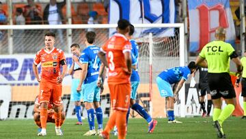La escena de los jugadores e hinchas de Cobreloa en Calama que conmueve a todo Chile