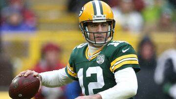 GREEN BAY, WISCONSIN - DECEMBER 02: Aaron Rodgers #12 of the Green Bay Packers throws a pass during the second half of a game against the Arizona Cardinals at Lambeau Field on December 02, 2018 in Green Bay, Wisconsin.   Dylan Buell/Getty Images/AFP
 == FOR NEWSPAPERS, INTERNET, TELCOS &amp; TELEVISION USE ONLY ==