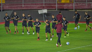 Jugadores de la Selecci&oacute;n Mexicana durante una sesi&oacute;n de entrenamiento