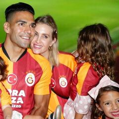 Las primeras 24 horas de Falcao en el Galatasaray