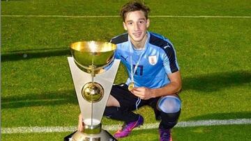 Matías Viña en una foto de su Instagram con Uruguay.