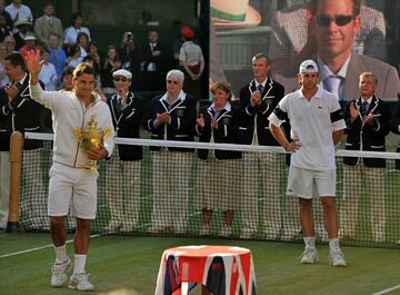 Ganó a Andy Roddick por 5-7, 7-6, 7-6, 3-6 y 16-14.