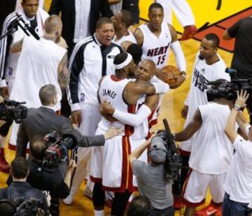 Imágenes de euforia en pista: los Heat están siendo imparables en playoffs, 8-1 en las dos primeras rondas.