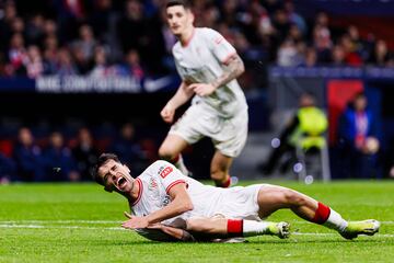 El conjunto bilbaíno consiguió la victoria en el Metropolitano gracias a un gol de penalti que transformó Berenguer. La acción vino gracias a una durísima entrada de Reinildo sobre Prados. Los jugadores del Athletic reclamaron que el VAR no expulsase a Reinildo por la entrada. 