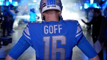 DETROIT, MICHIGAN - JANUARY 14: Jared Goff #16 of the Detroit Lions prepares to take the field prior to a game against the Los Angeles Rams in the NFC Wild Card Playoffs at Ford Field on January 14, 2024 in Detroit, Michigan.   Nic Antaya/Getty Images/AFP (Photo by Nic Antaya / GETTY IMAGES NORTH AMERICA / Getty Images via AFP)