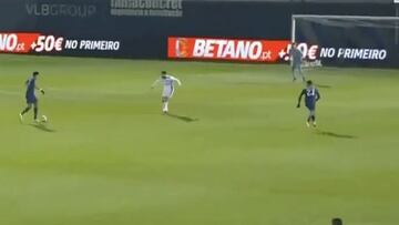 Asistencia de Luis Díaz tras una carrera contra el Familicão