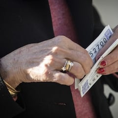 Si no tiene esta imagen, el décimo de Lotería de Navidad es falso: así es el truco para saber si un billete no es auténtico