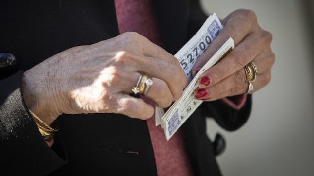 Si no tiene esta imagen, el décimo de Lotería de Navidad es falso: así es el truco para saber si un billete no es auténtico