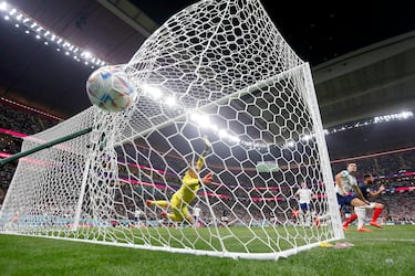 Who will France play against in the semi-finals of the 2022 World Cup?