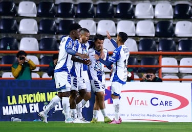 Kenedy deslumbra en Pachuca