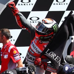 Lorenzo: "Ganar con Ducati en Italia es histórico en mi carrera"