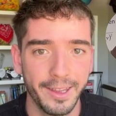 Un estudiante descubre que su profesor esconde palabras invisibles en los trabajos: “Espero que no me echen de la universidad”