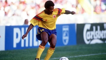Con 10 goles, el delantero es el jugador colombiano con más anotaciones en la Copa América. En 1987 fue el goleador del campeonato y obtuvo la medalla de bronce. Jugó otras cuatro ediciones: 1979, 1983, 1989 y 1991.
