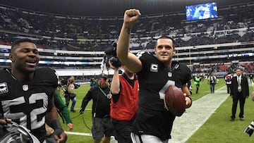 El Azteca fue negro y plata en otra gran noche de Derek Carr