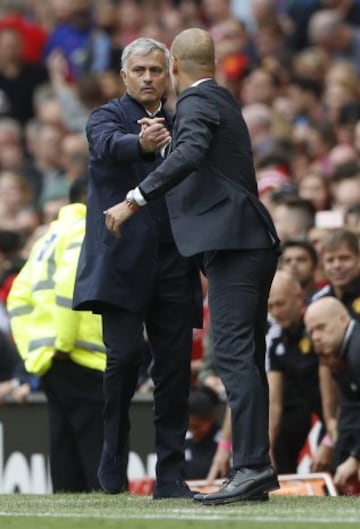 Mourinho y Guardiola al final del partido.