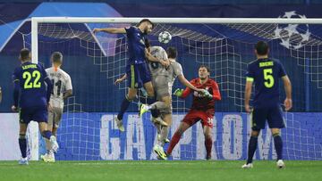 Soccer Football - Champions League - Group C - GNK Dinamo Zagreb v Shakhtar Donetsk - Stadion Maksimir, Zagreb, Croatia - November 6, 2019  GNK Dinamo Zagreb&#039;s Bruno Petkovic scores their first goal   REUTERS/Antonio Bronic