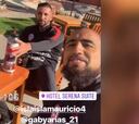 Con el infaltable reggaetón: Vidal mostró el hotel de la Roja
