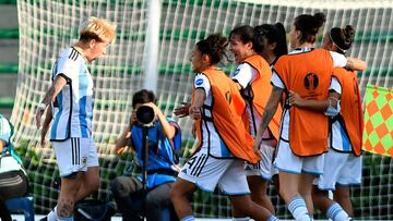 ARMENIA, COLOMBIA - JULY 15: Yamila Tamara Rodriguez of Argentina celebrates after scoring the fourth goal of her team during a match between Argentina and Uruguay as part of Women's CONMEBOL Copa America 2022 at Centenario Stadium on July 15, 2022 in Armenia, Colombia. (Photo by Gabriel Aponte/Getty Images)