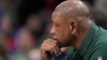 With less than three weeks until the NBA playoffs, here’s where things stand, which teams are in, out, and who can clinch tonight.