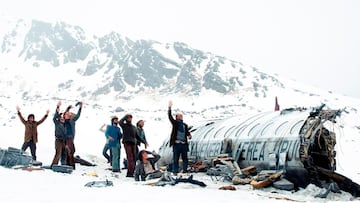 ¿Por qué tenían tanto tabaco los supervivientes del accidente en el que se inspira ‘La Sociedad de la Nieve?