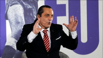 Futre, en un homenaje que le dio el Atlético.