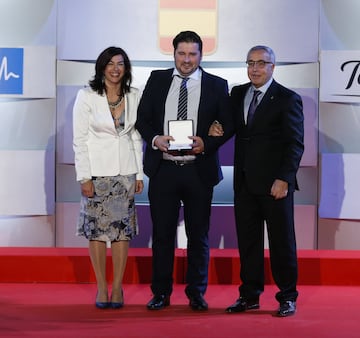 La nadadora Mireia Belmonte, el piragüista Saul Craviotto y la karateca Sandra Sánchez, entre otros muchos deportistas españoles, han sido premiados en la gala anual organizada por el Comité Olímpico Español, que reconoce los éxitos más notables de esta temporada.