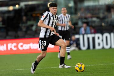 Dos jornadas seguidas lleva El Jebari viendo puerta. Esta última, además, se apuntó la asistencia de otro tanto, en el empate del Cartagena contra el Castellón. El gol (golazo) llegó tras un recorte rápido ante Amir, antes de definir a puerta vacía.