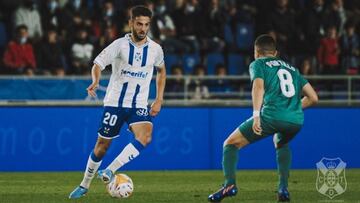 Andr&eacute;s Mart&iacute;n, jugador del CD Tenerife, durante un partido.