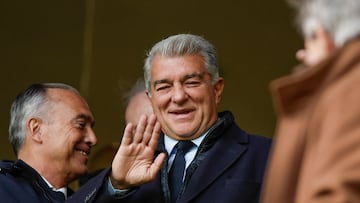 VILLARREAL (CASTELLÓN), 21/12/2025.- El presidente del Barça, Joan Laporta, este domingo, en el partido de la jornada 17 de LaLiga EA Sports, que disputan Villarreal CF y el FC Barcelona en el Estadio de la Cerámica. EFE/ Biel Alino