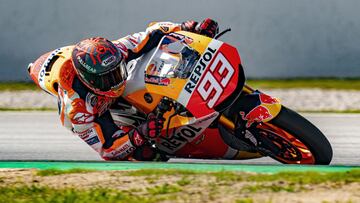 Marc M&aacute;quez con la Honda de calle.