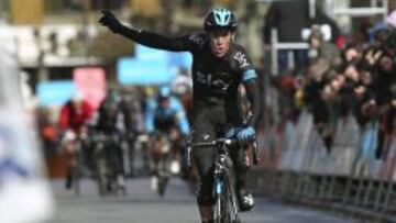 El australiano Richie Porte se adelantó al resto de favoritos en la meta de Beasain.