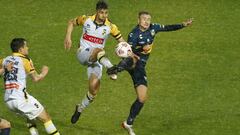 Everton triunfa en la agonía