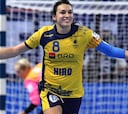 Neagu, la reina rumana del gol gana como los futbolistas