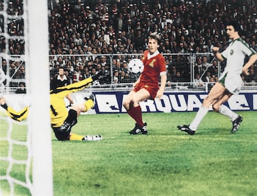 Es el único club belga que ha jugado una final de la Copa de Europa (actual Champions League), en 1978, perdiendo ante el Liverpool.