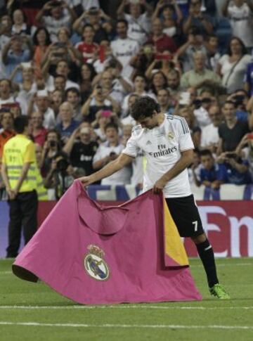 Trofeo Santiago Bernabeu. Homenaje a Raúl.