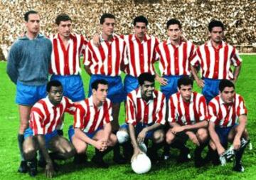 FINAL DE 1961 REAL MADRID - ATLÉTICO DE MADRID Nuevamente el Atlético derroto a su clásico rival en pleno Bernabéu por 3 a 2, con dos goles de Peiró y uno de Mendonça. Para los madridistas decontaron Alfredo Di Stefano y el hçungaro Puskás.