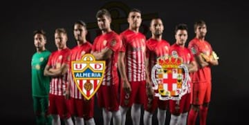 El equipo Almería de la Segunda División de España lleva los colores blanco y rojo en honor a la bandera y escudo de la ciudad. Dicho símbolos cuentan con la insignia genovesa con motivo del mismo San Jorge.