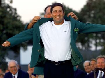 La carrera de Olazabal está completamente ligada a sus dos torneos fetiche: el Masters de Augusta que ganó en dos ocasiones (1994 y 1999) y la Ryder Cup. Fue capitán del equipo europeo en la edición de 2012, cuando Europa llegó al último día con una desventaja de 6-10 y terminó ganando en una jornada espectacular.