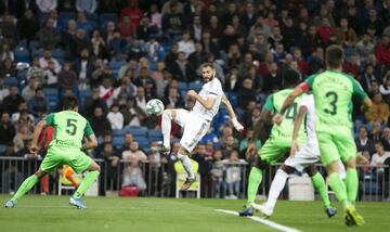 1-0. Rodrygo marcó el primer gol tras un pase de Karim Benzema.