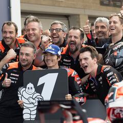 Maverick: 1º en MotoGP y 5º en la clase reina con tres marcas