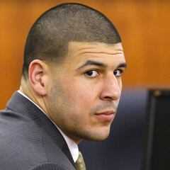 Aaron Hernández, estrella NFL y asesino, se suicida en prisión